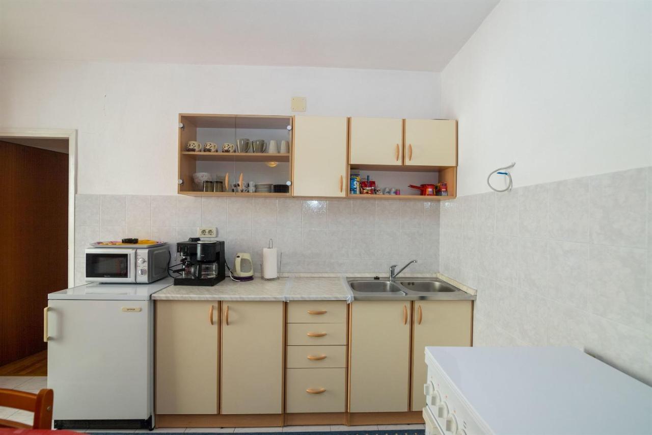 Apartment Ante Tonci Макарска Екстериор снимка