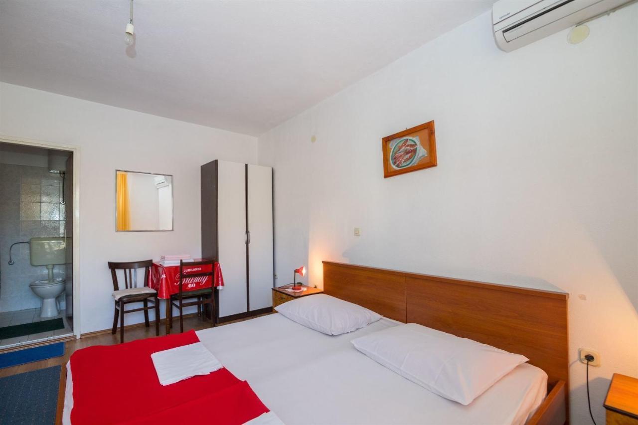 Apartment Ante Tonci Макарска Екстериор снимка
