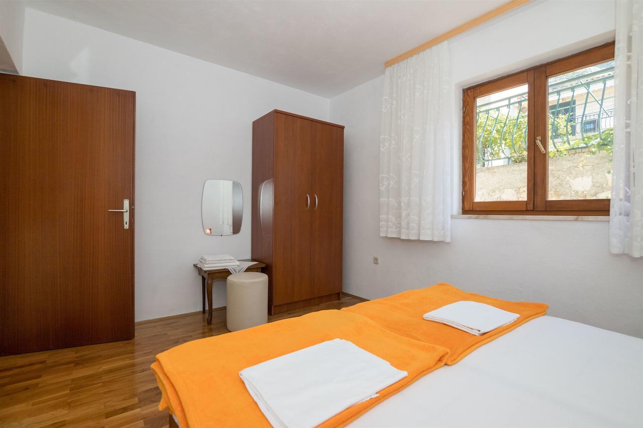 Apartment Ante Tonci Макарска Екстериор снимка